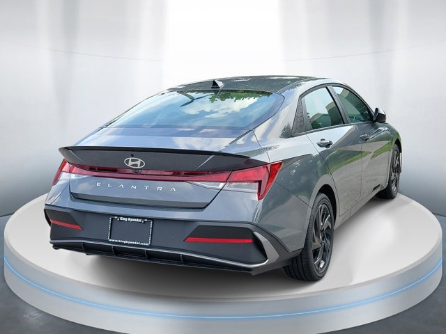 New 2026 Hyundai Elantra SEL Sport FWD image 4