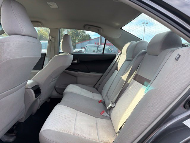 Used 2014 Toyota Camry LE FWD image 11