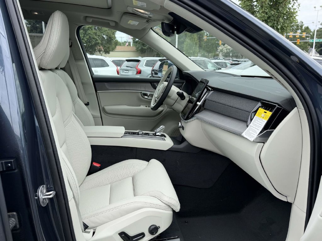 New 2026 Volvo XC90 B6 Ultra w/ Protection Package AWD/4WD image 11
