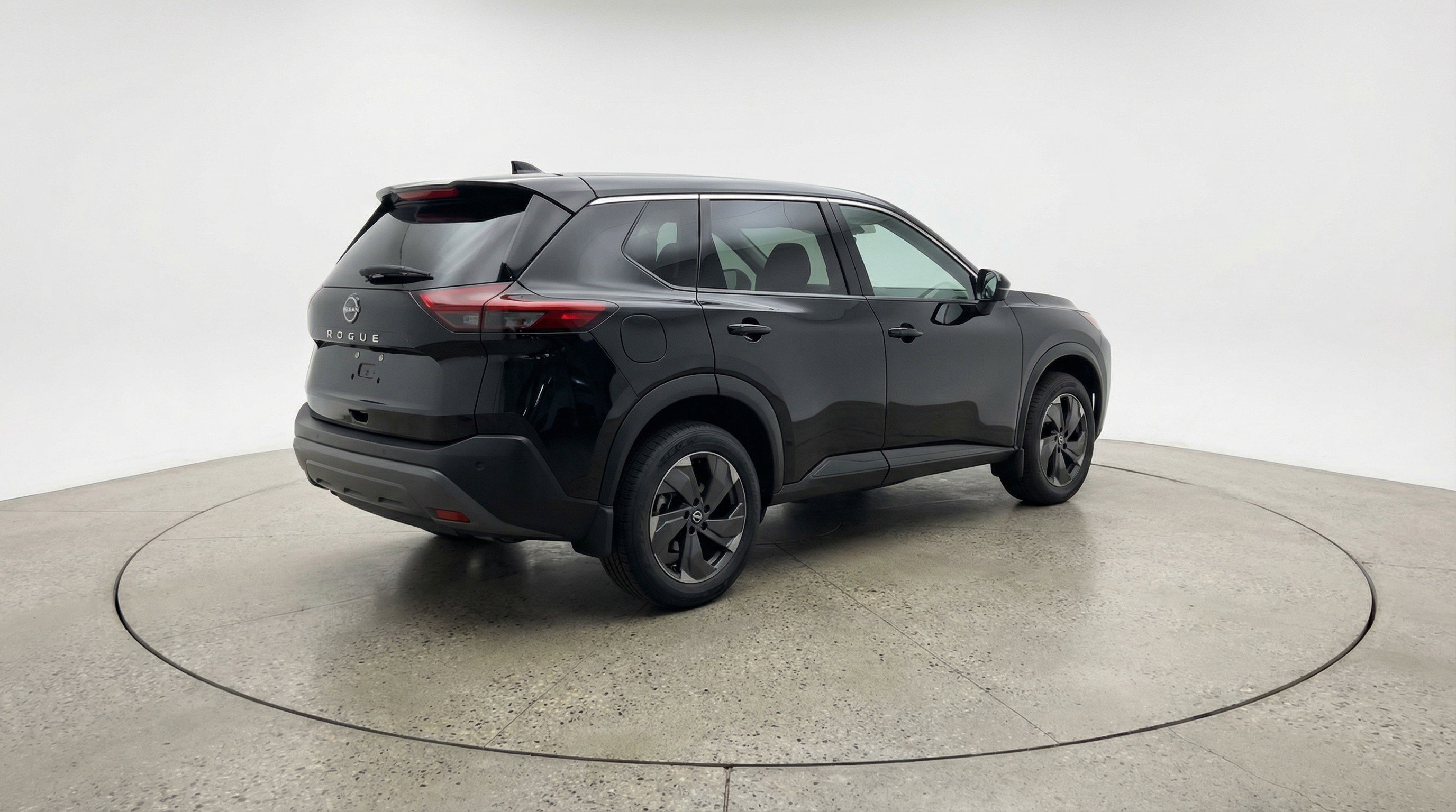 Used 2025 Nissan Rogue SV image 9