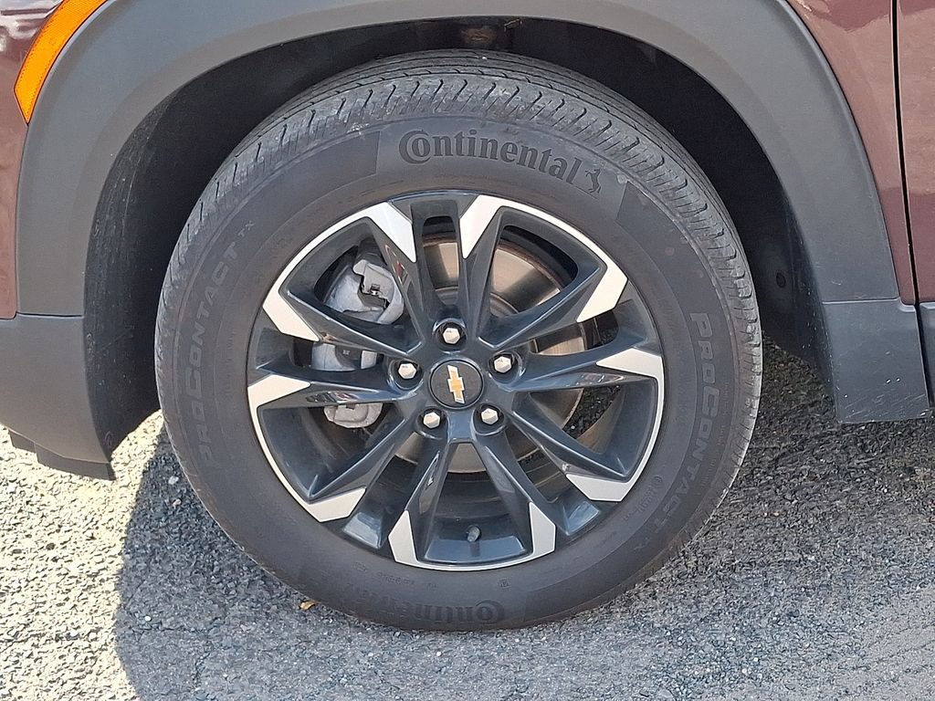 Certified 2023 Chevrolet TrailBlazer LT w/ Convenience Package FWD image 32