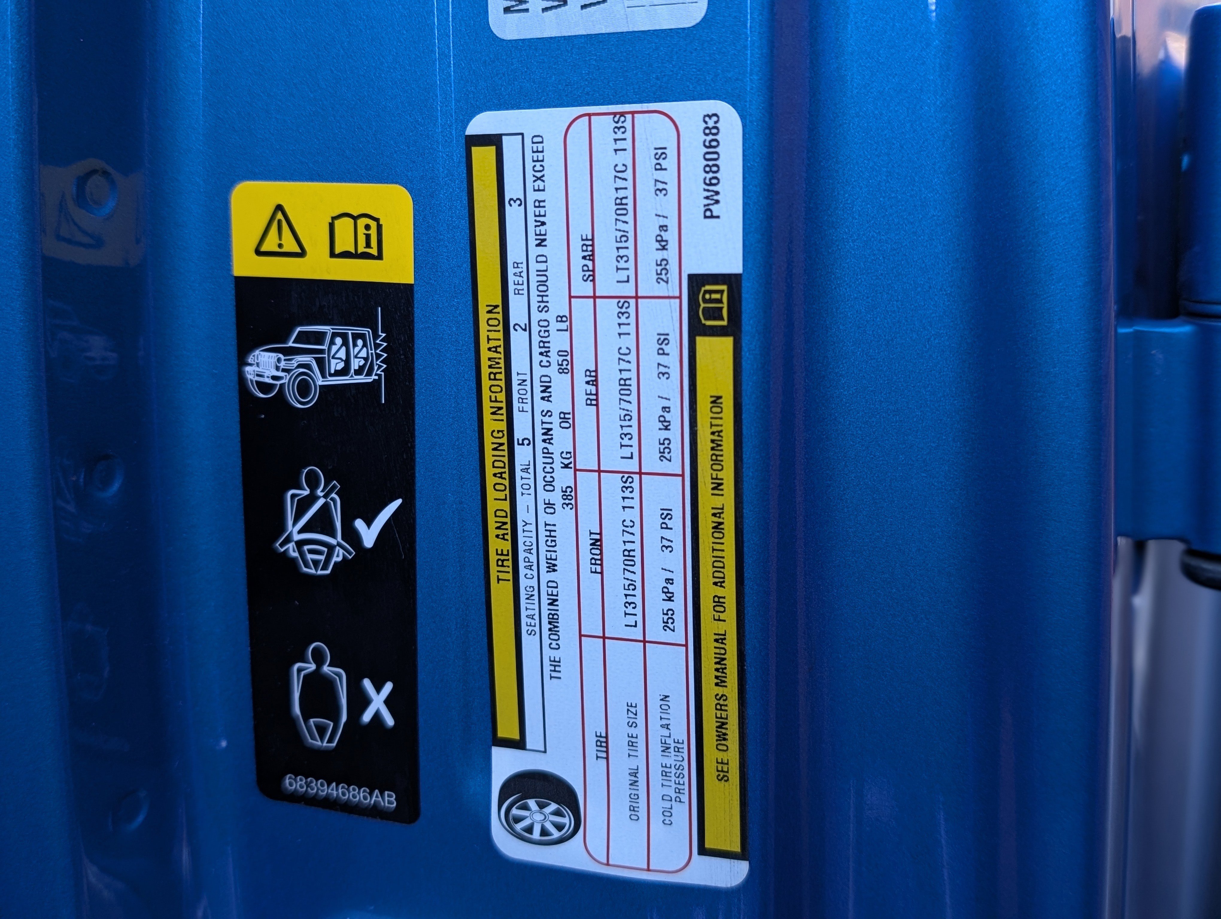 Used 2023 Jeep Wrangler Unlimited Sport image 36