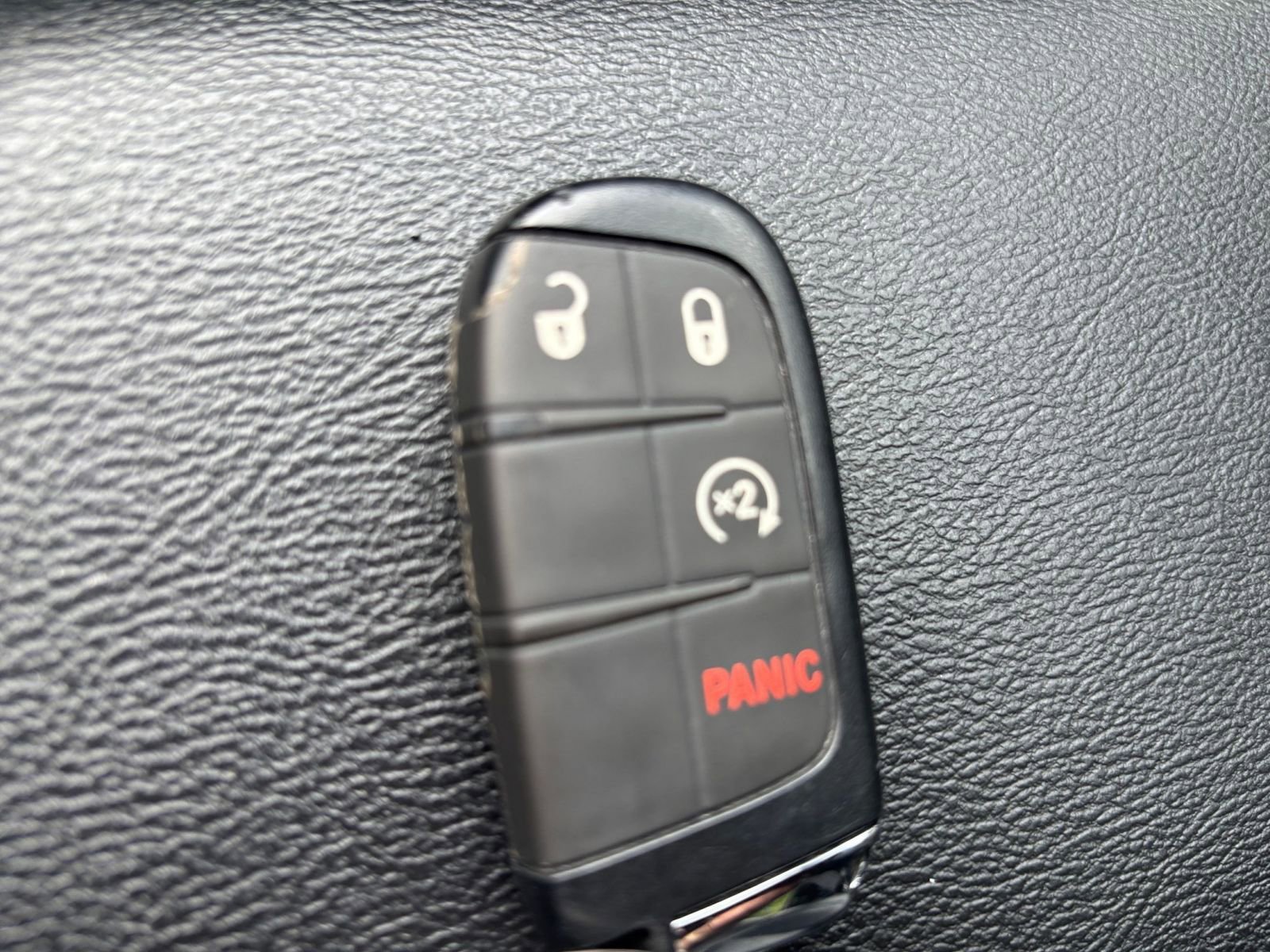 Used 2025 Jeep Compass Limited AWD/4WD image 18
