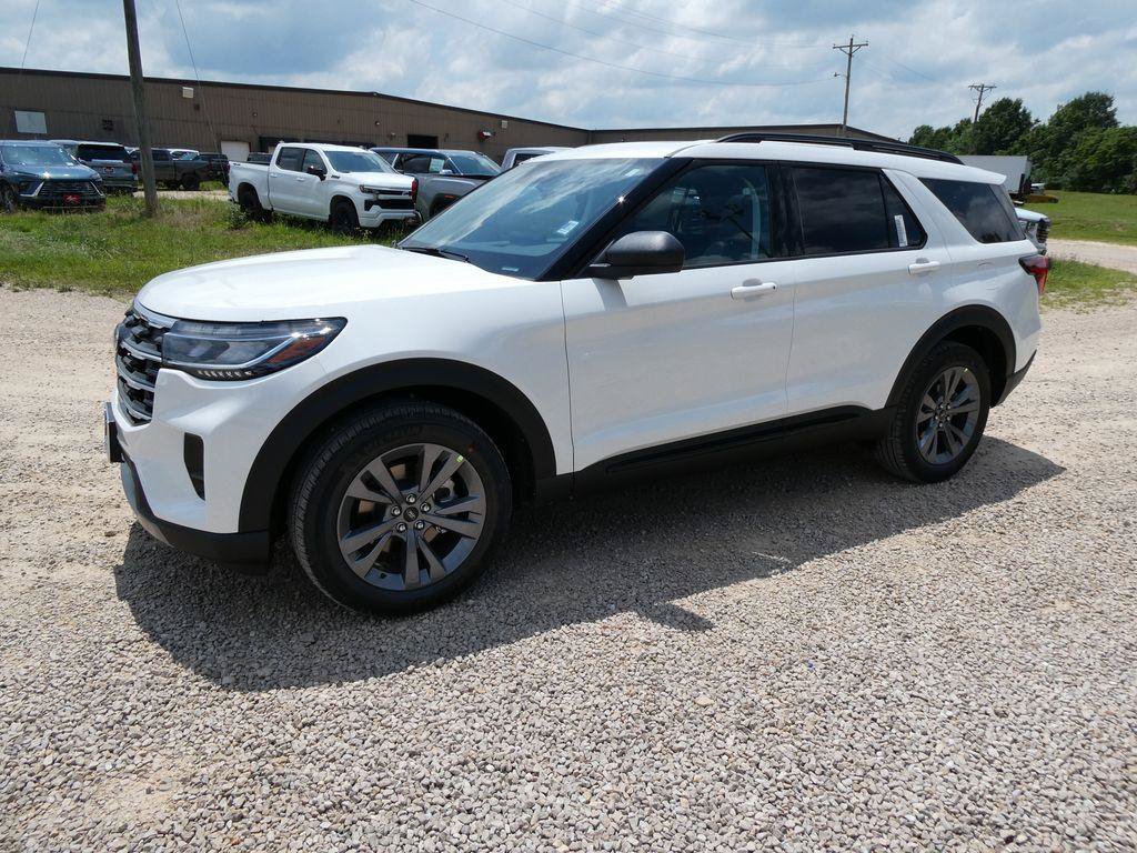 New 2026 Ford Explorer Active w/ Active Comfort Package AWD/4WD image 8