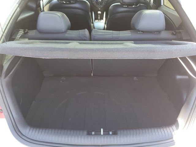 Used 2016 Hyundai Veloster Turbo image 8