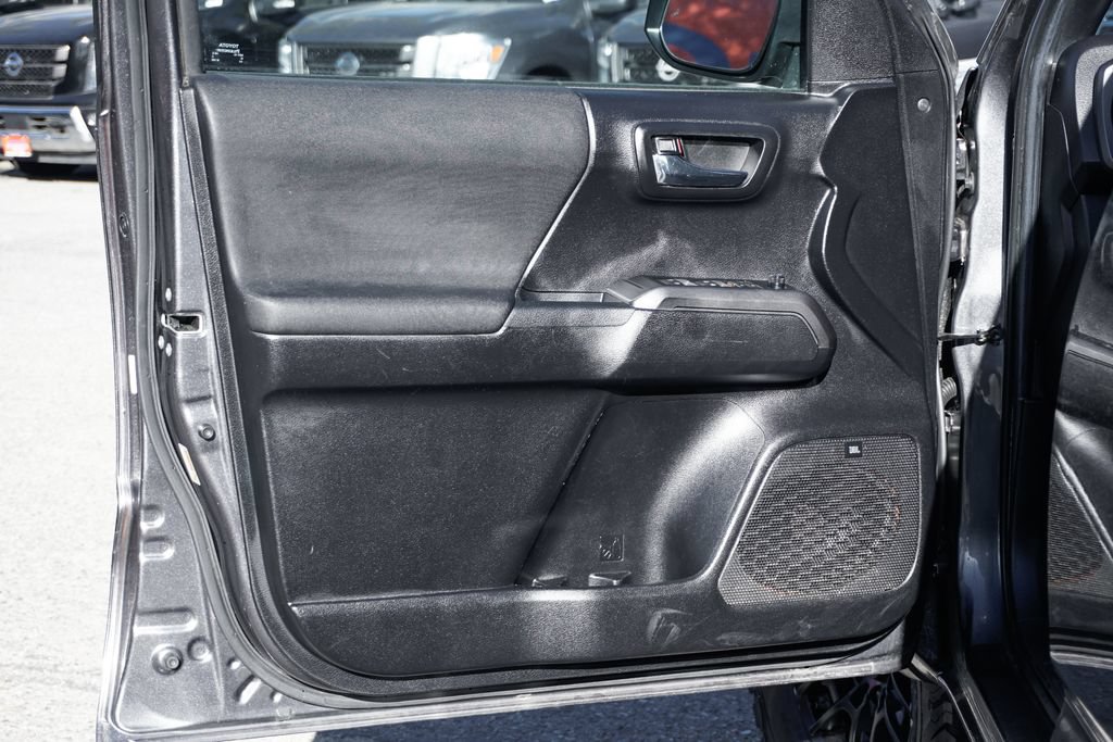 Used 2021 Toyota Tacoma TRD Pro AWD/4WD image 16