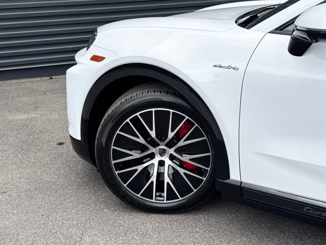 New 2026 Porsche Cayenne Turbo AWD/4WD image 12