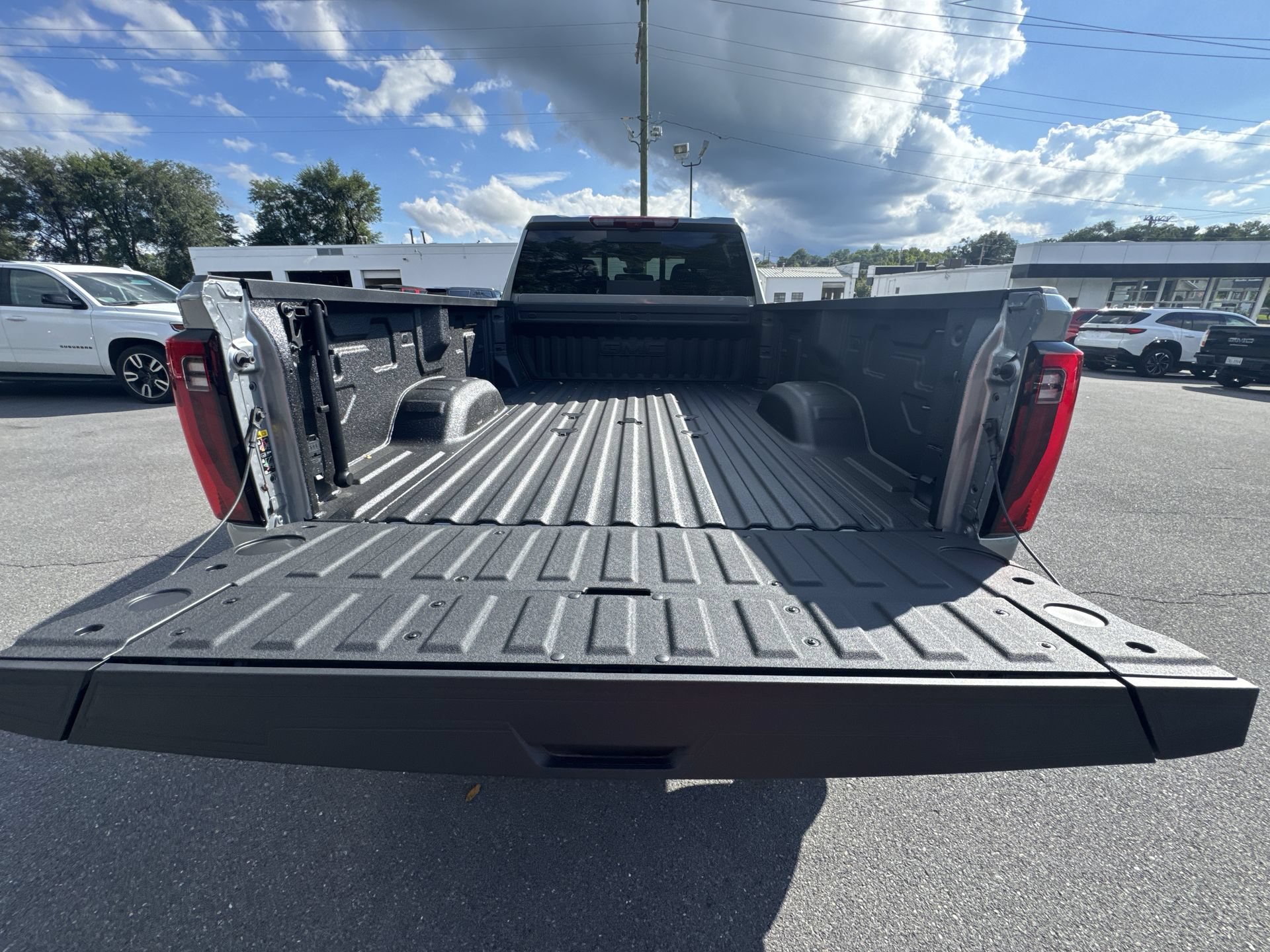 New 2026 GMC Sierra 3500 Denali w/ Denali Reserve Package AWD/4WD image 21