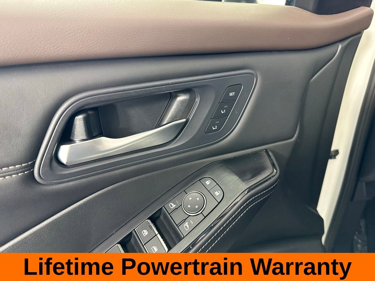 Used 2023 Nissan Rogue SL w/ SL Premium Package image 11