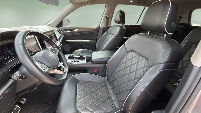 Used 2024 Volkswagen Atlas SEL Premium R-Line AWD/4WD image 18