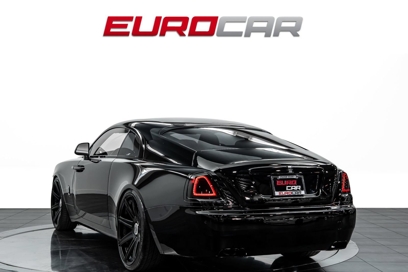 Used 2016 Rolls-Royce Wraith RWD image 3