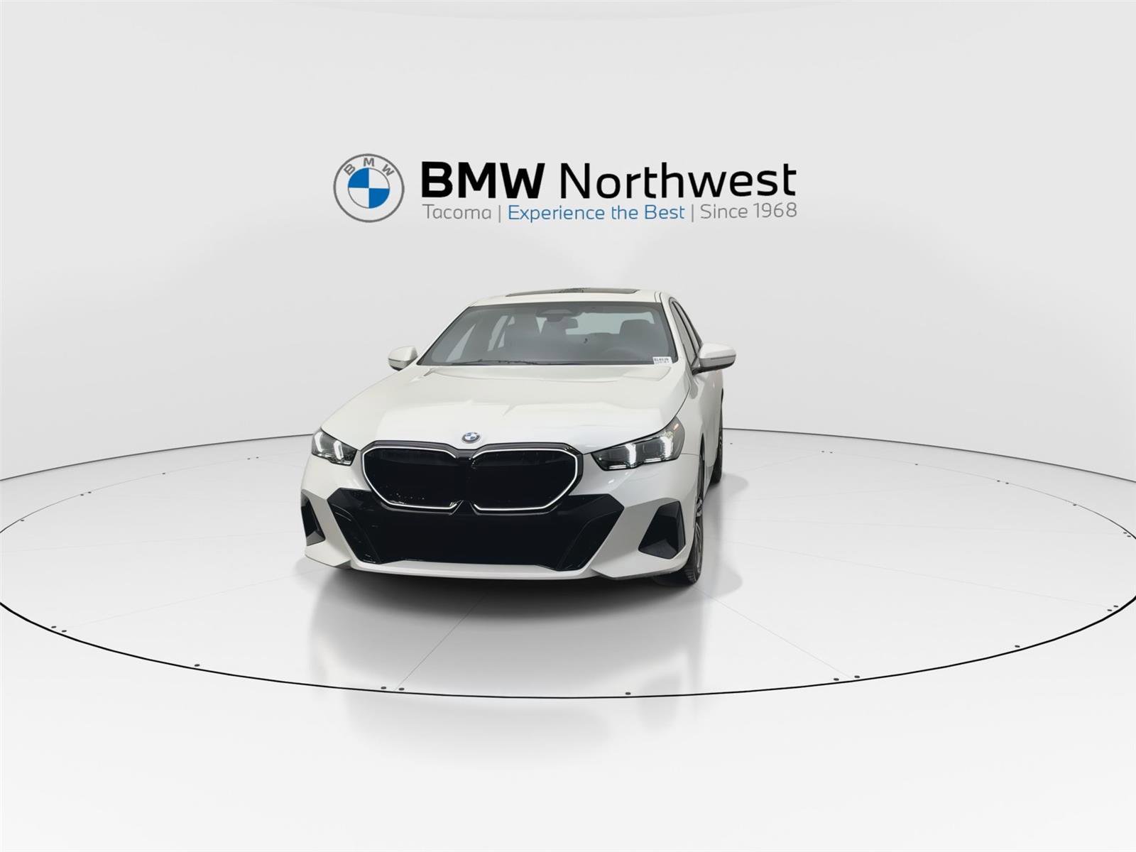 New 2026 BMW 530i xDrive w/ M Sport Package image 8