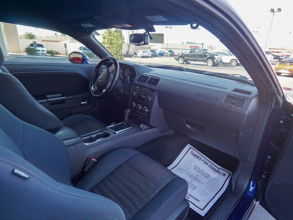 Used 2013 Dodge Challenger SXT image 21