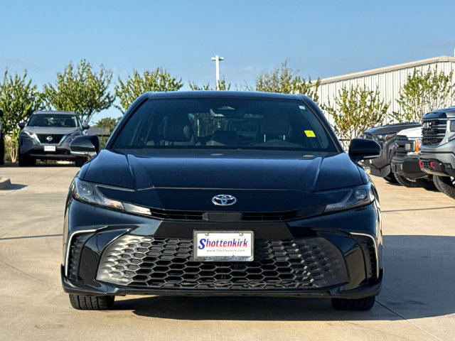 Used 2025 Toyota Camry SE w/ Multimedia Upgrade Package FWD image 2