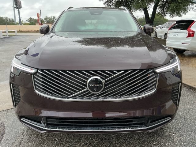 Certified 2025 Volvo XC90 B5 Plus AWD/4WD image 2