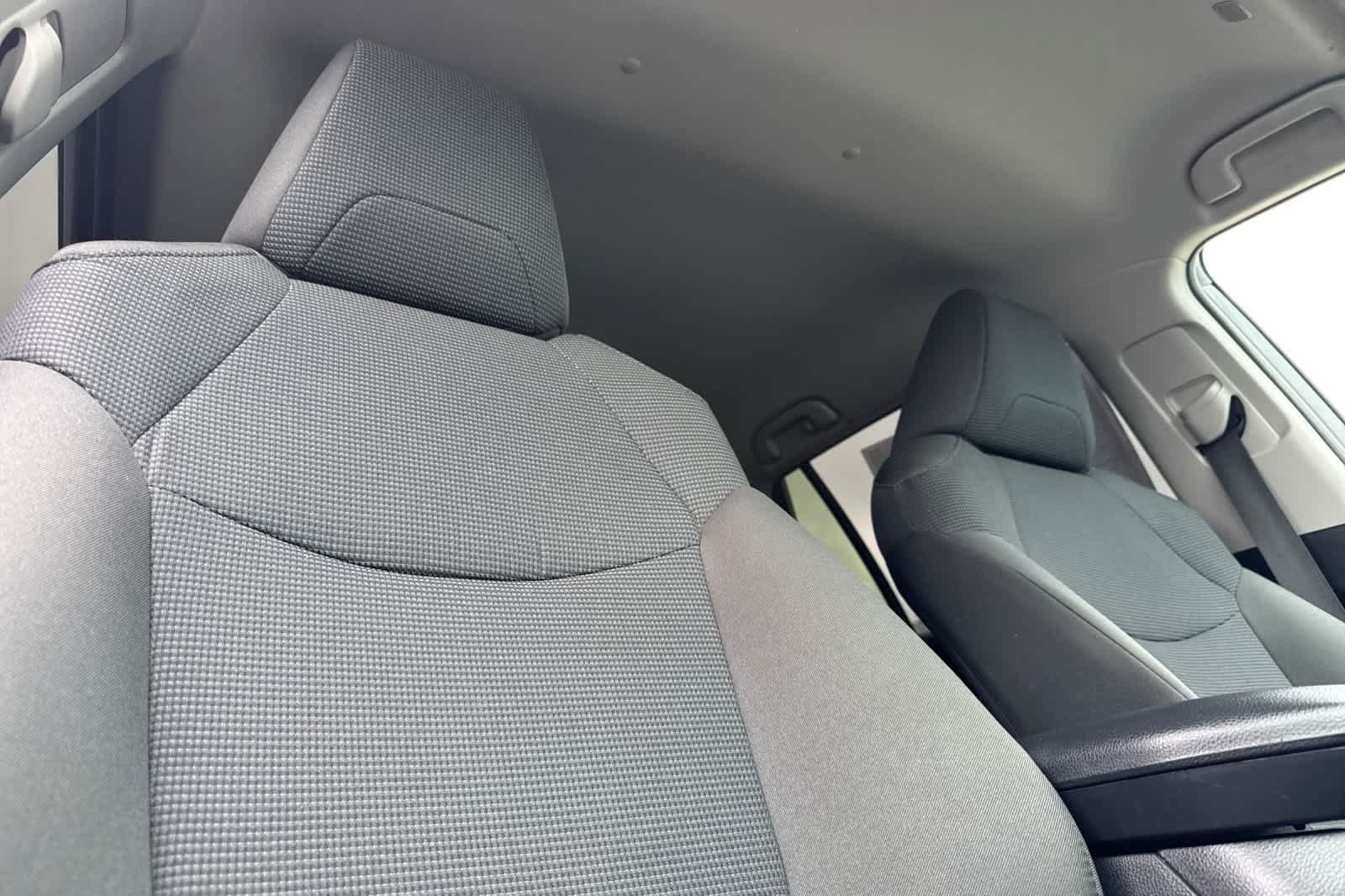 Certified 2024 Toyota RAV4 LE AWD/4WD image 17