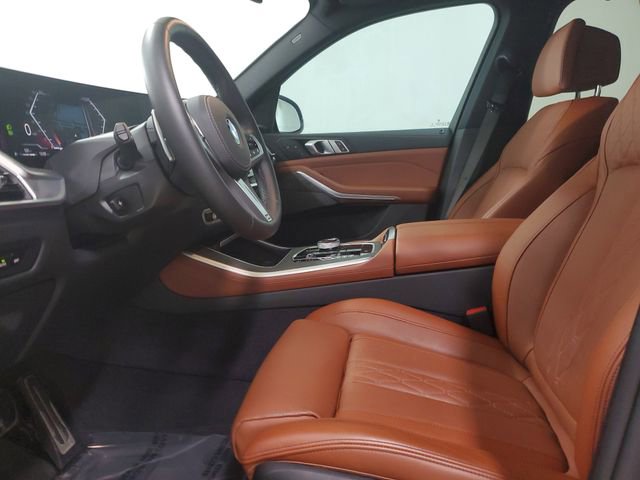 Used 2025 BMW X5 sDrive40i w/ Executive Package image 11