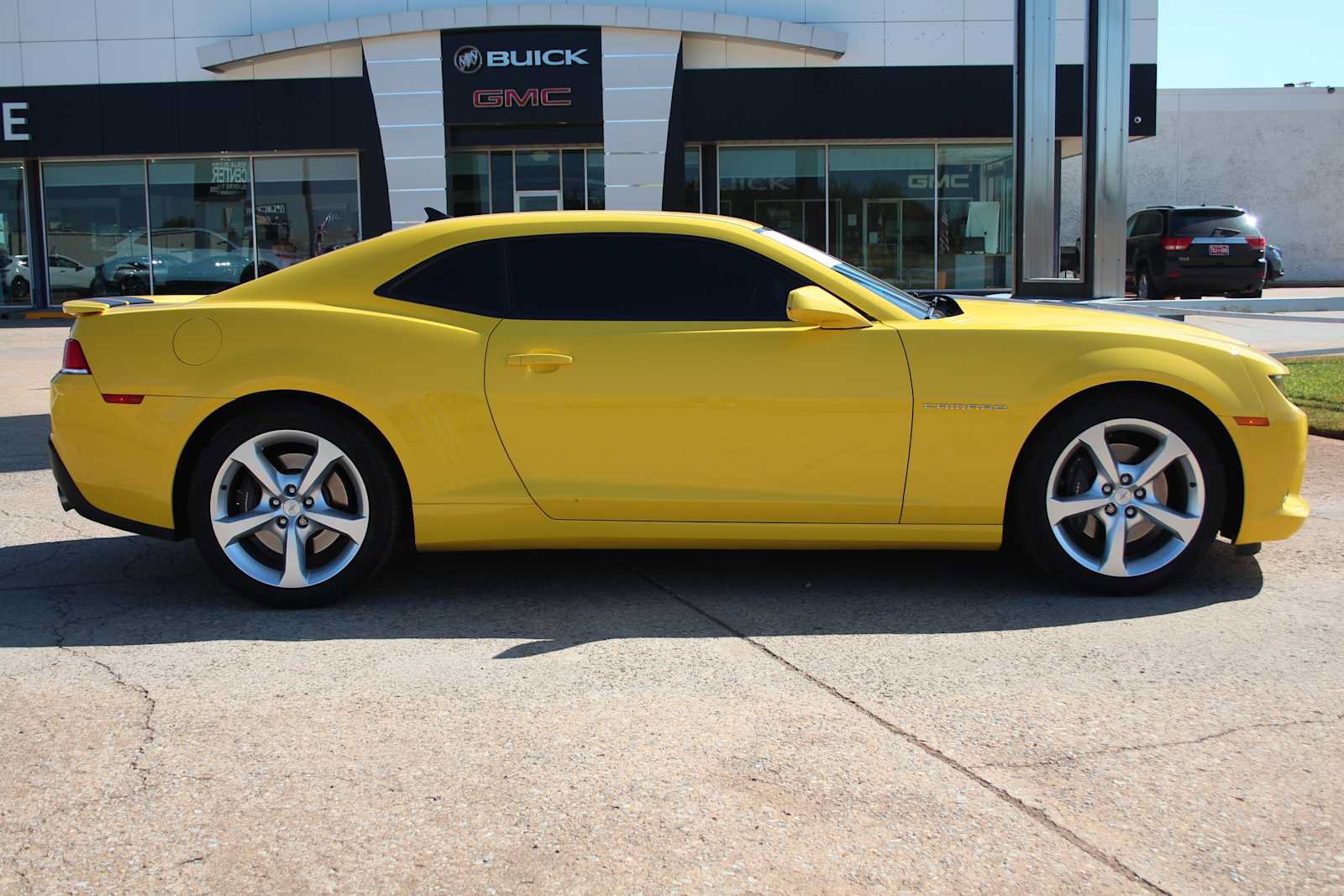 Used 2015 Chevrolet Camaro SS RWD image 16