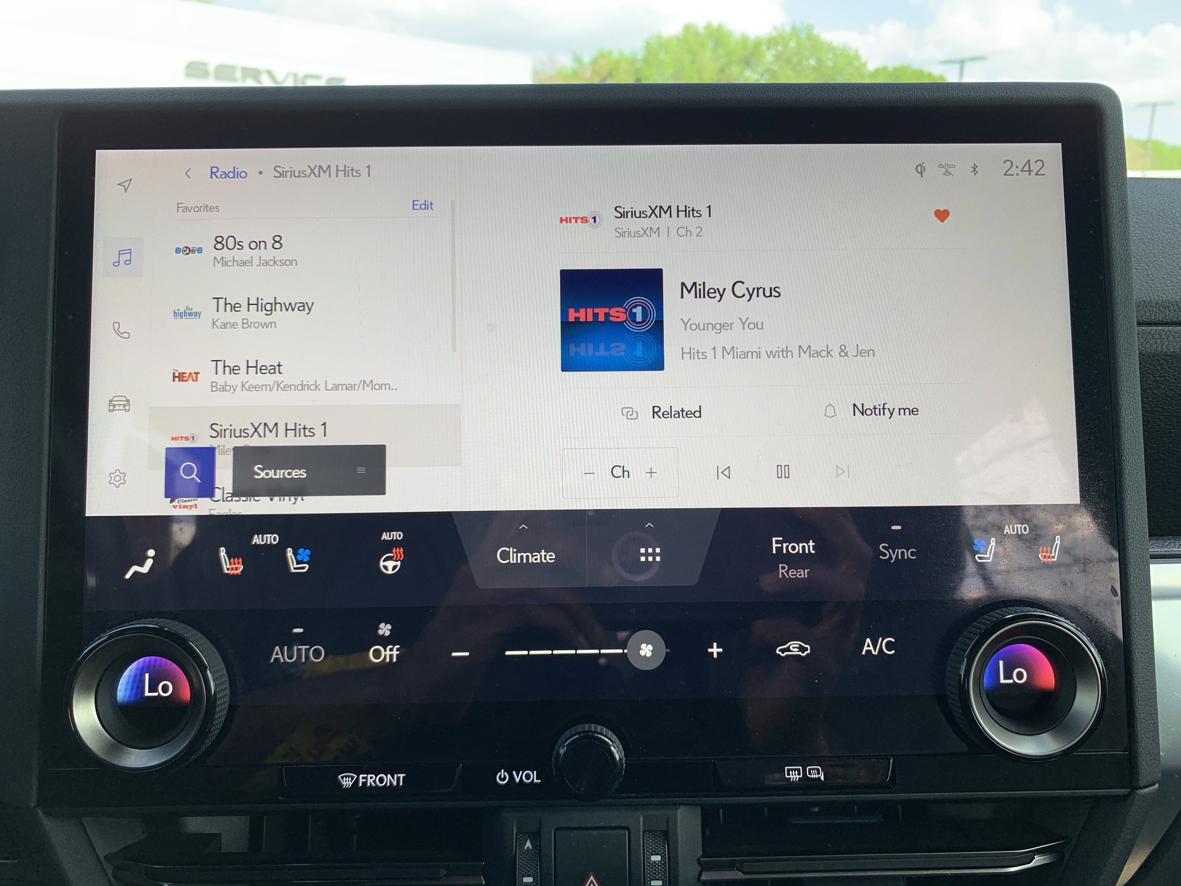 Used 2024 Lexus GX 550 w/ Accessory Package (2T) image 23