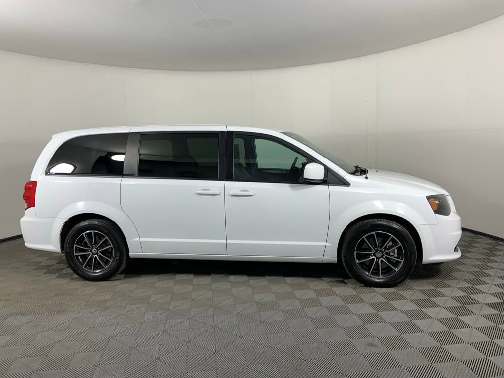 Used 2019 Dodge Grand Caravan GT FWD image 2