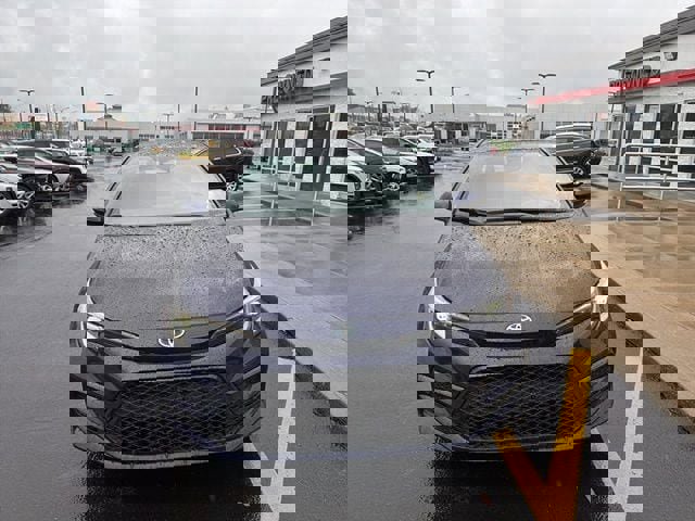 Used 2023 Toyota Corolla SE w/ SE Package image 9