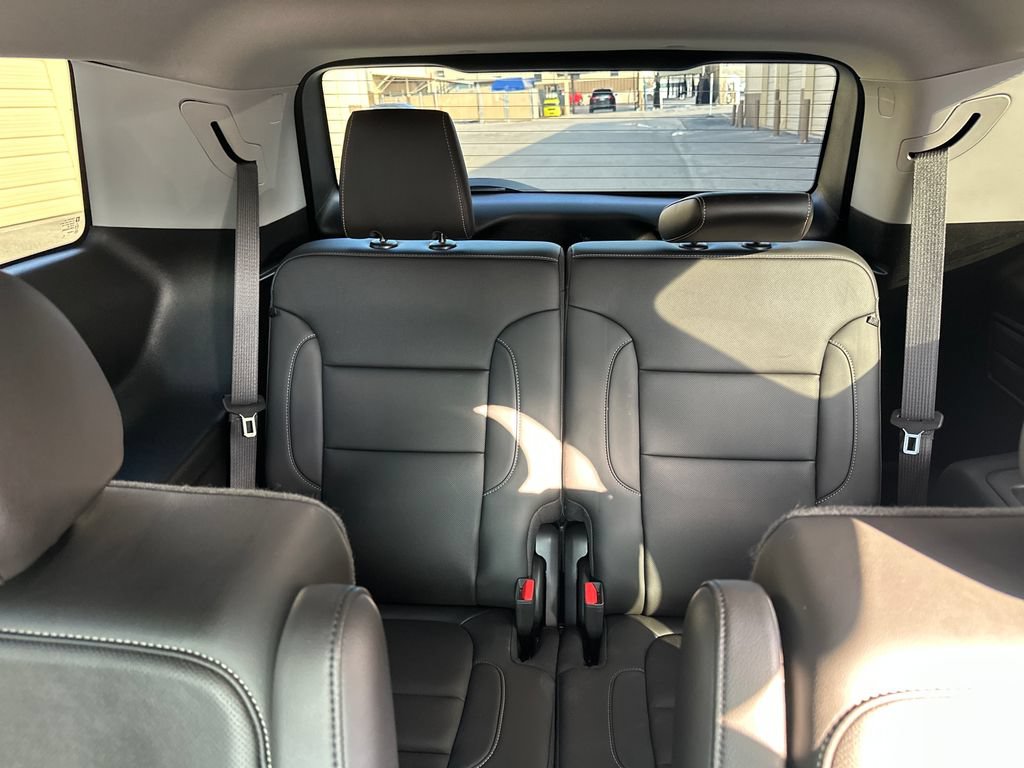 Used 2022 GMC Acadia SLT w/ Elevation Edition FWD image 28