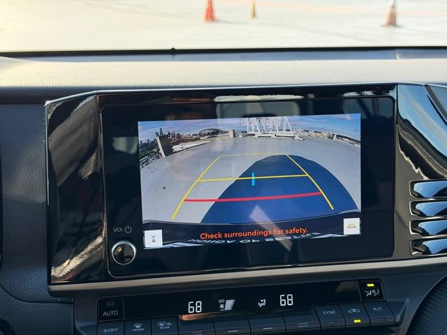 Used 2025 Toyota Camry SE FWD image 16