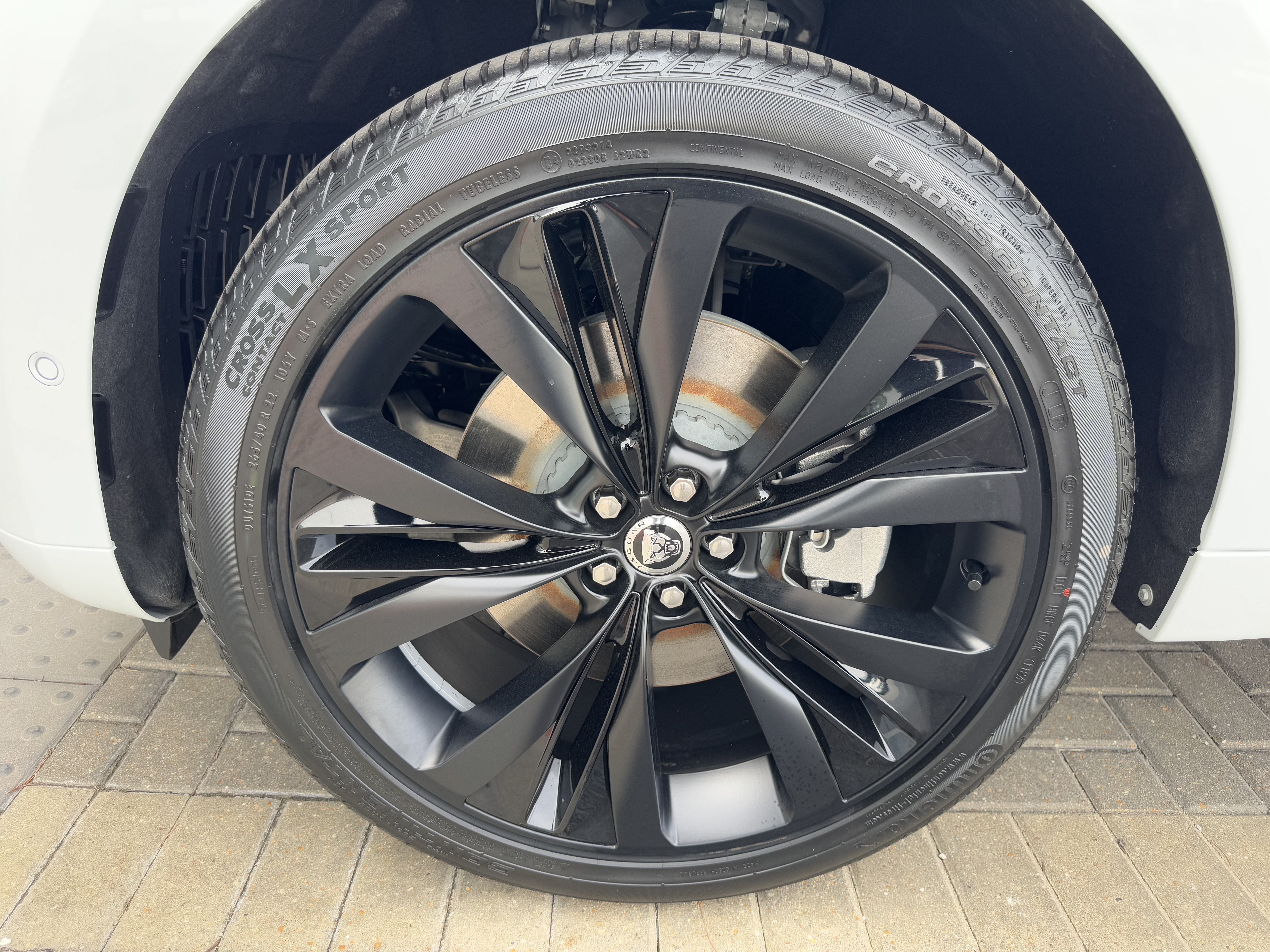 Used 2026 Jaguar F-PACE R-Dynamic S AWD/4WD image 9