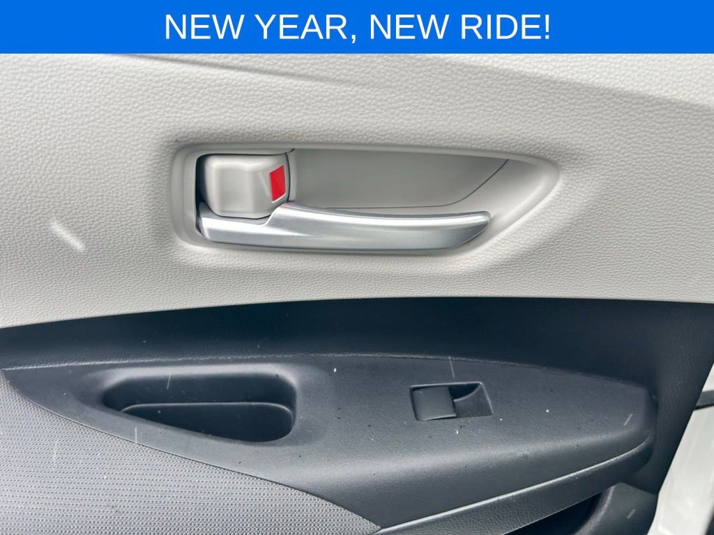 Used 2020 Toyota Corolla LE image 17