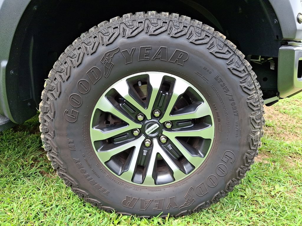 Used 2019 Ford F150 Raptor w/ Equipment Group 802A Luxury AWD/4WD image 8