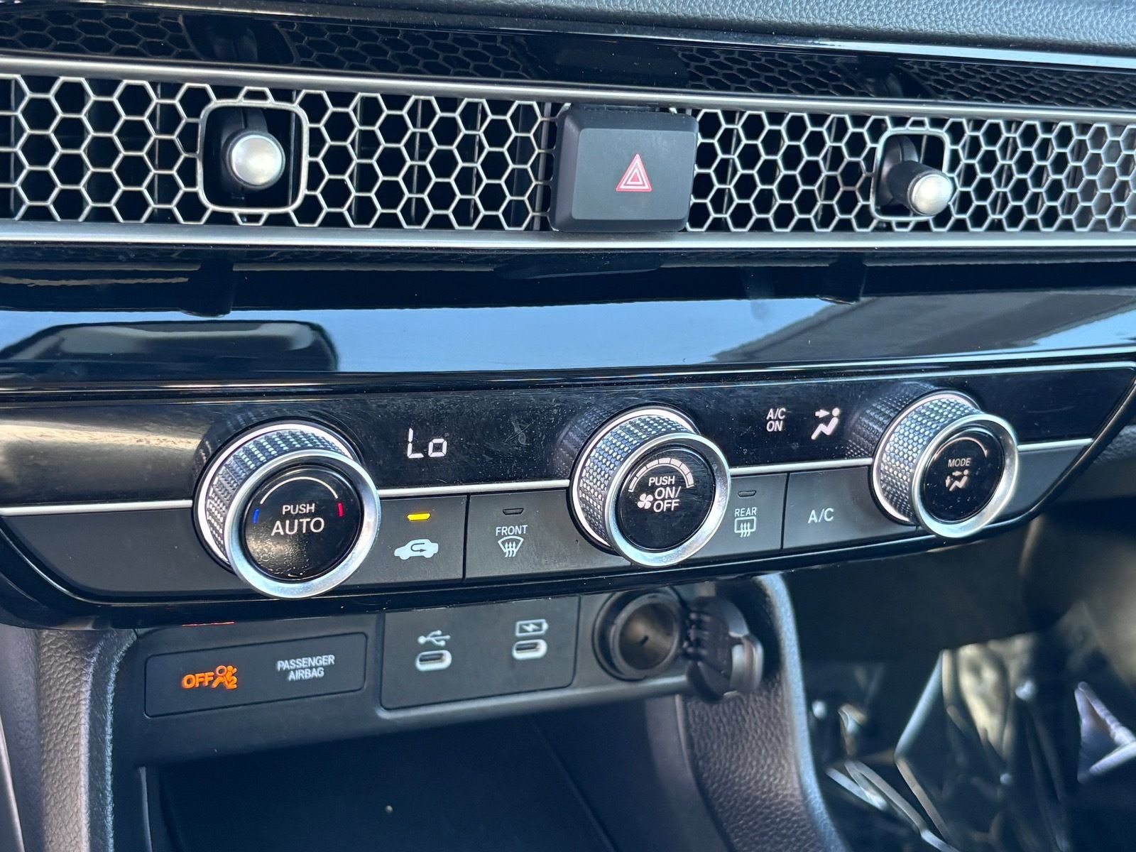 Certified 2025 Honda Civic LX image 31