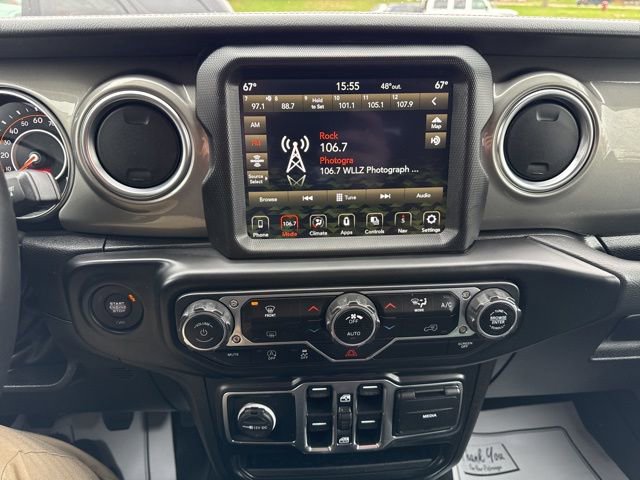 Certified 2022 Jeep Gladiator Overland AWD/4WD image 12