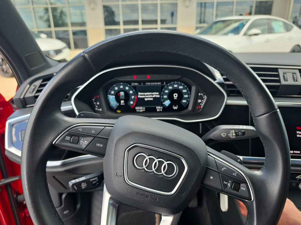 Used 2025 Audi Q3 2.0T Premium AWD/4WD image 9