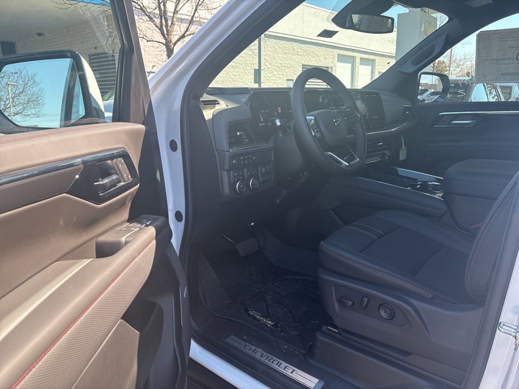 New 2026 Chevrolet Suburban RST w/ RST Capability Package image 6