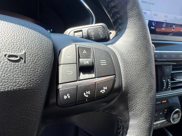 Certified 2020 Ford Escape Titanium AWD/4WD image 12