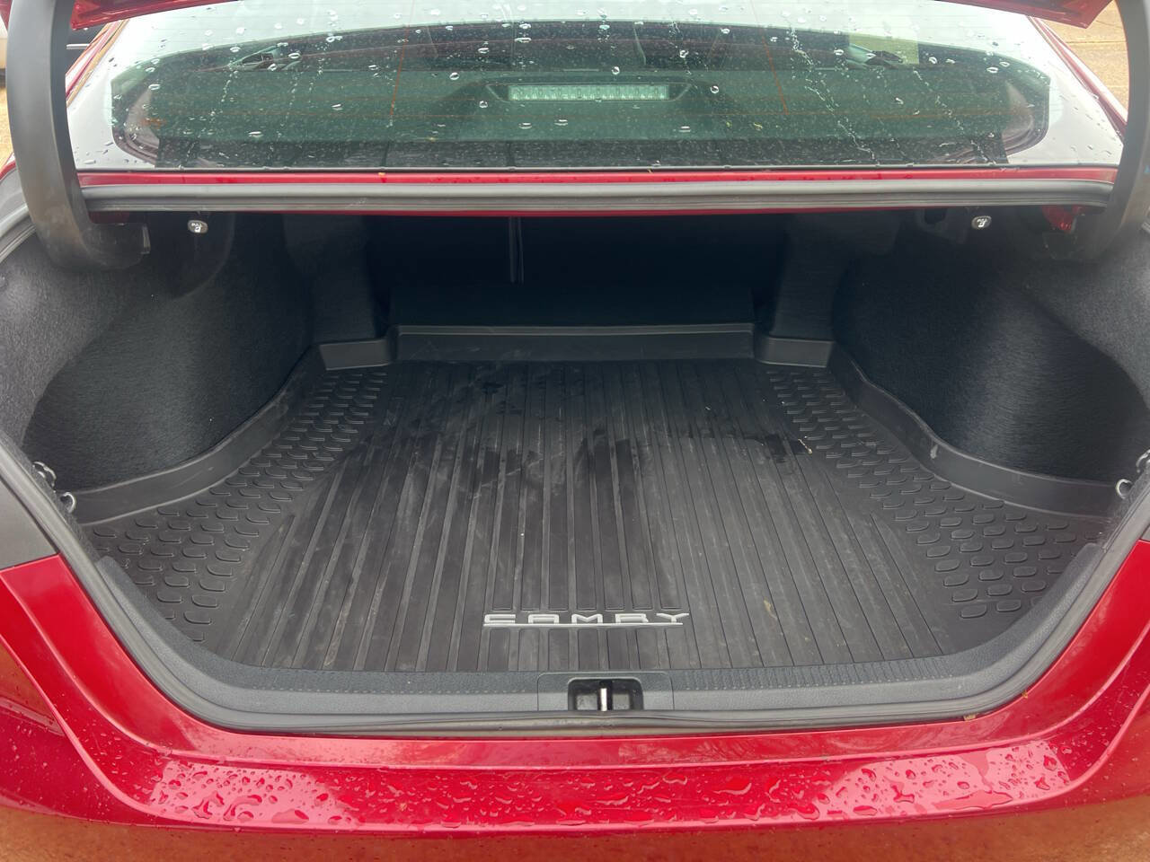 Used 2018 Toyota Camry SE w/ Moonroof Package image 22