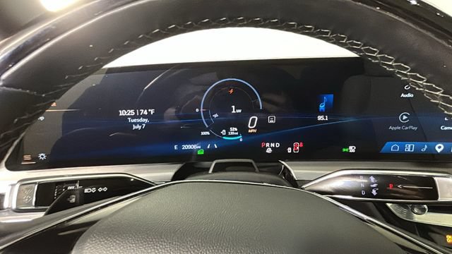 Used 2024 Cadillac Lyriq Sport RWD image 17