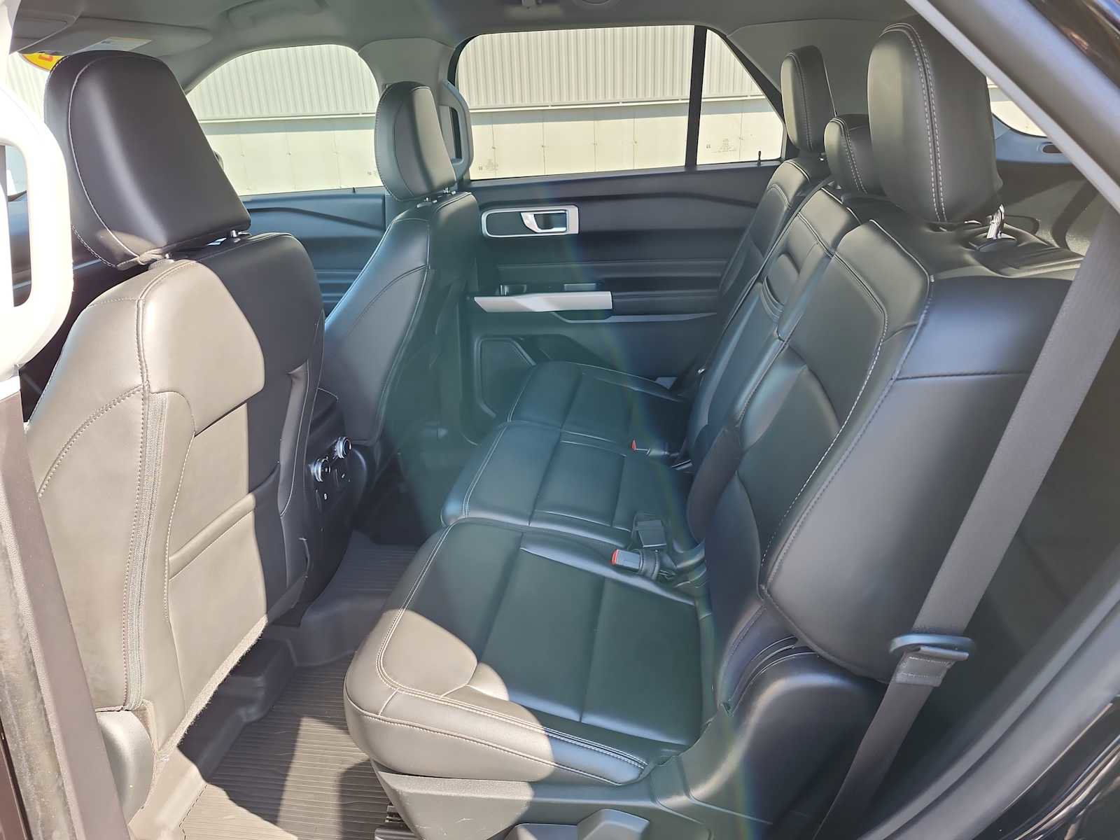 Used 2022 Ford Explorer XLT w/ Equipment Group 202A image 15