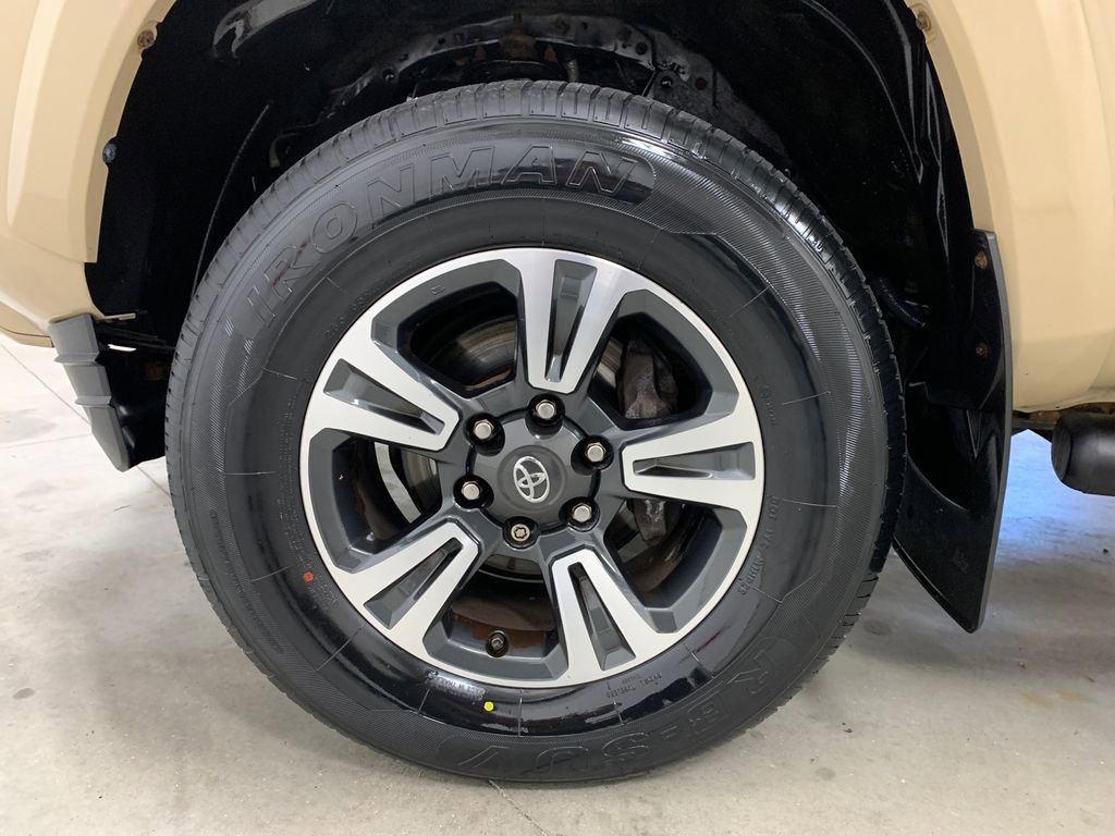 Used 2016 Toyota Tacoma TRD Sport w/ Premium & Technology Package AWD/4WD video 2