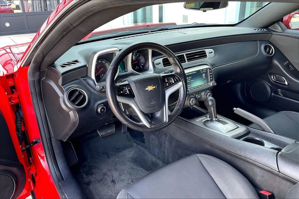 Used 2015 Chevrolet Camaro LT image 13