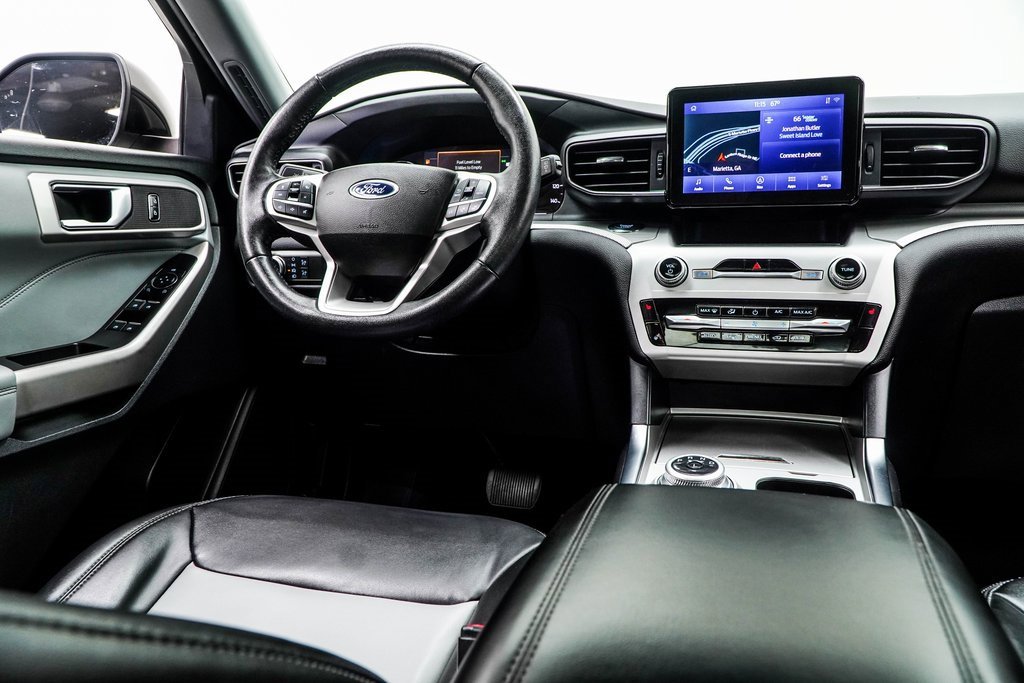 Used 2022 Ford Explorer XLT w/ Equipment Group 202A image 19