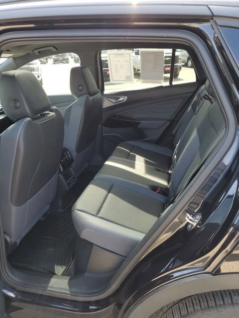 Used 2023 Volkswagen ID.4 Pro S Plus image 29