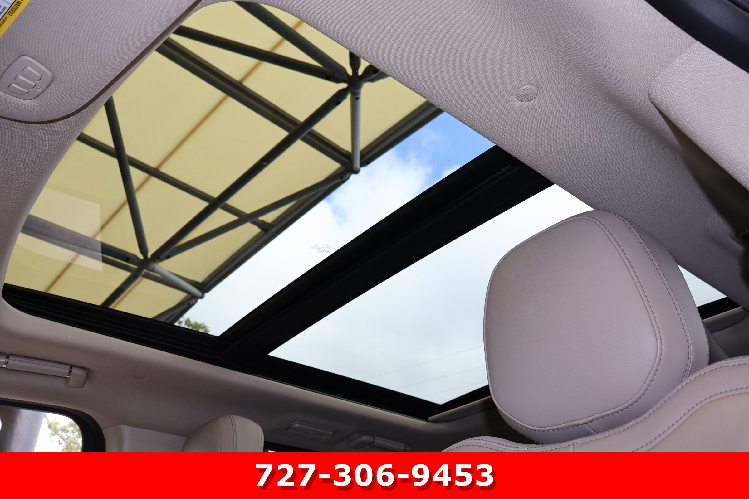 Used 2024 Lincoln Navigator Reserve image 5