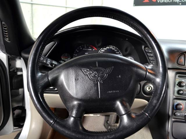 Used 1997 Chevrolet Corvette Coupe w/ Memory Pkg image 13