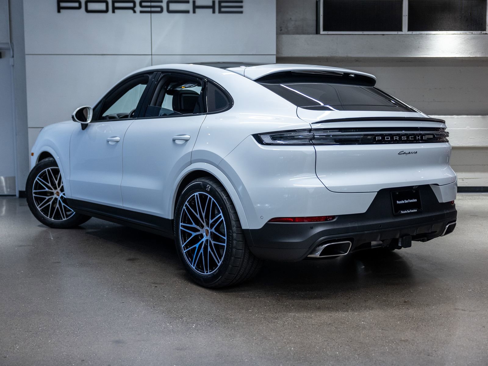 New 2026 Porsche Cayenne Coupe AWD/4WD image 3
