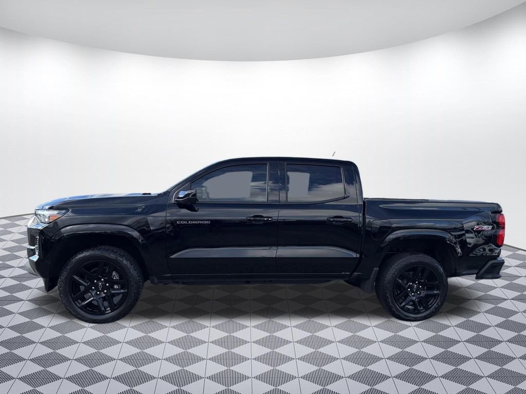 Used 2025 Chevrolet Colorado Z71 w/ Technology Package image 5