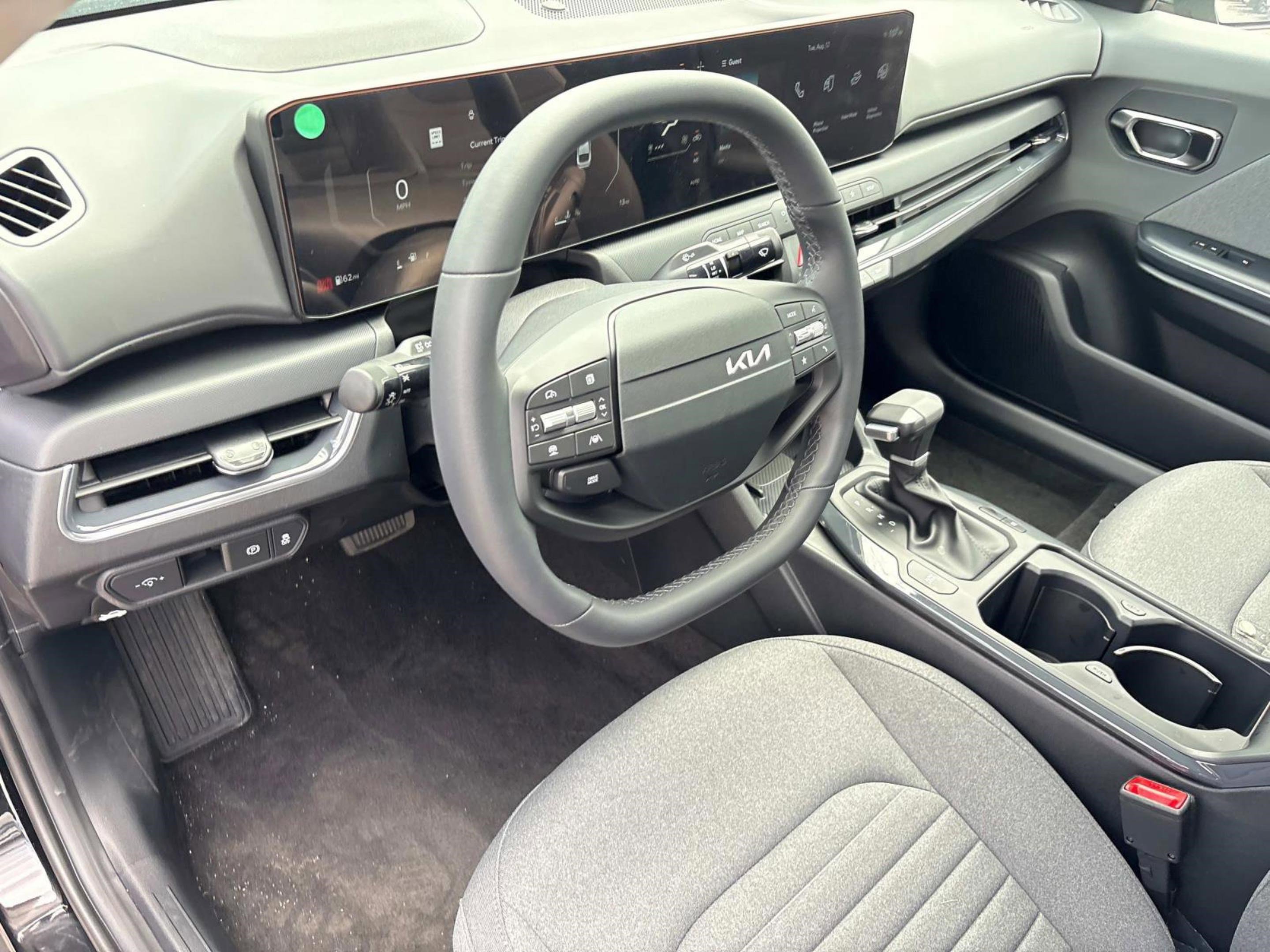 New 2025 Kia K4 EX image 21