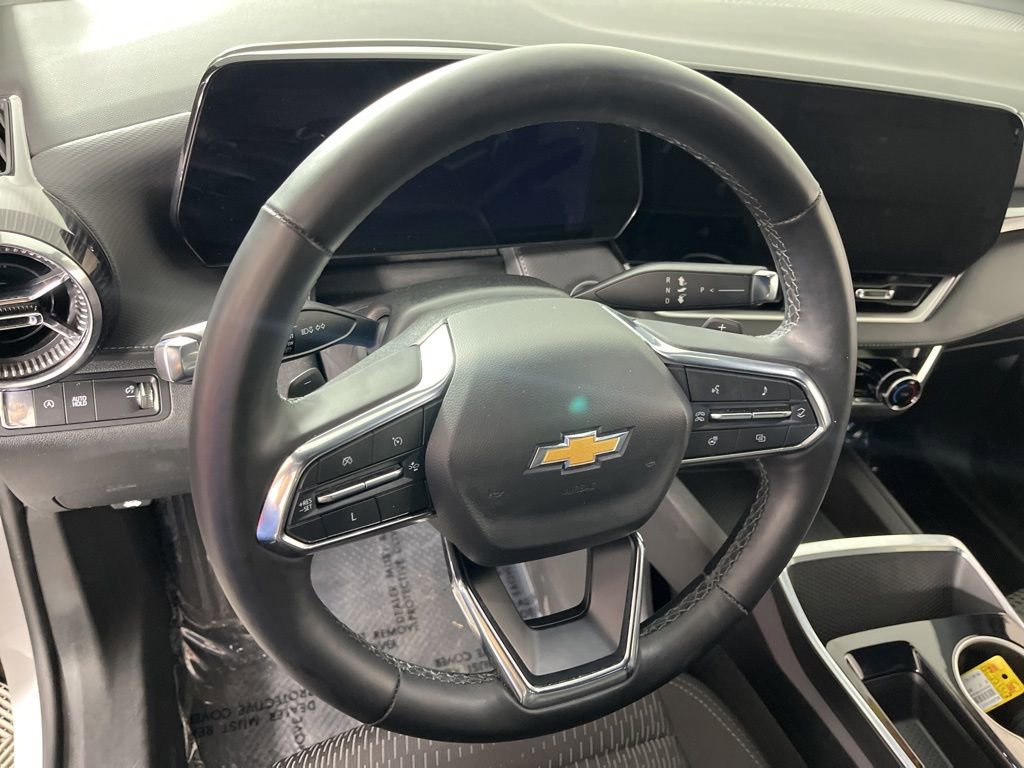 Used 2025 Chevrolet Equinox LT FWD image 26