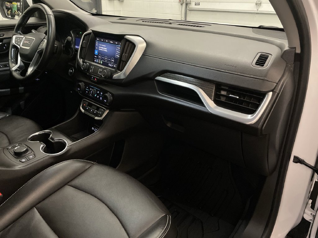 Used 2023 GMC Terrain SLT w/ LPO, Floor Liner Package FWD image 21