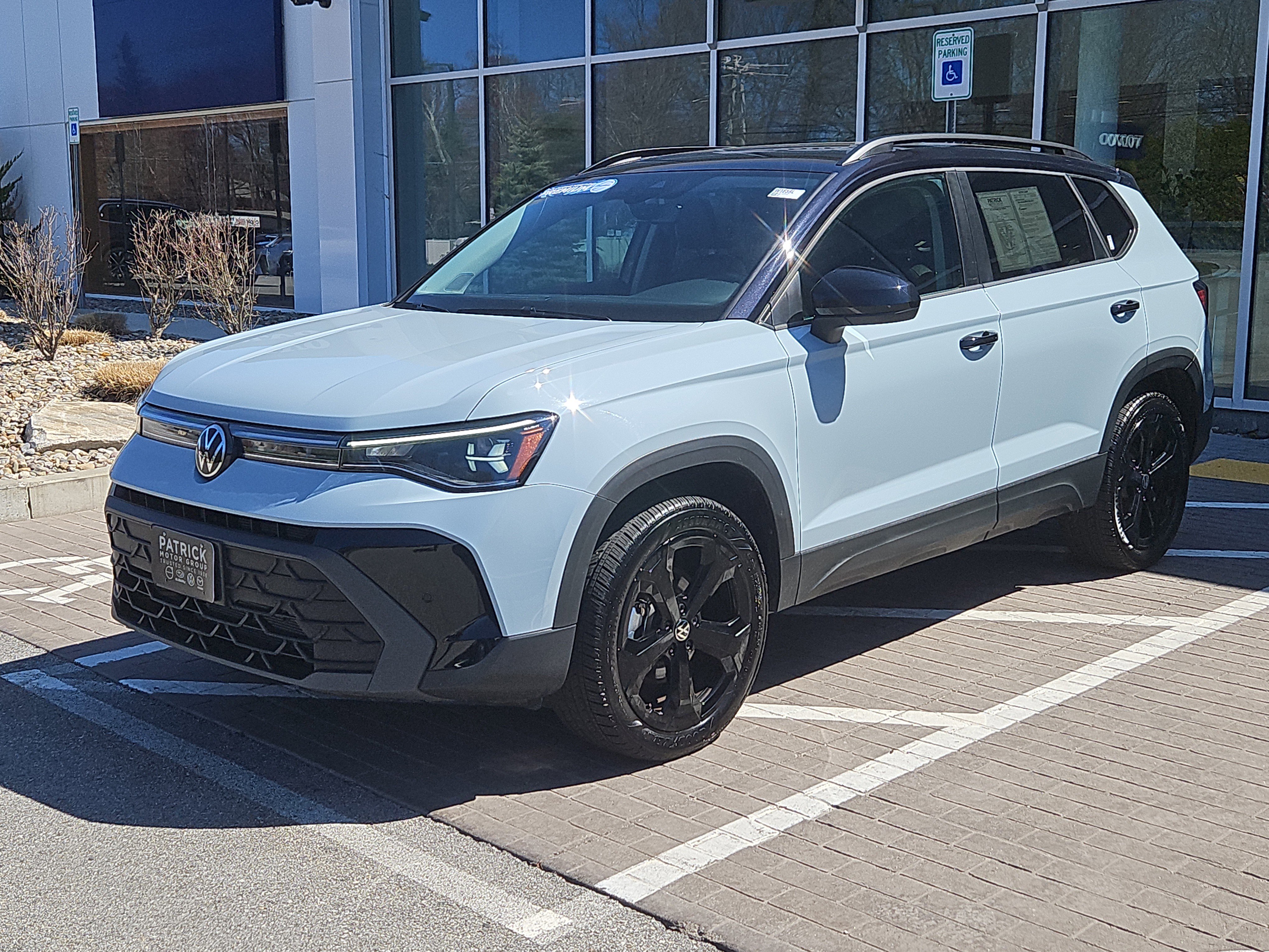 Used 2025 Volkswagen Taos SE image 22